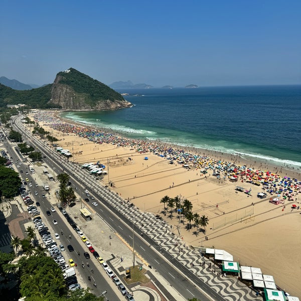Foto diambil di Praia de Copacabana oleh Gonny Z. pada 11/15/2023