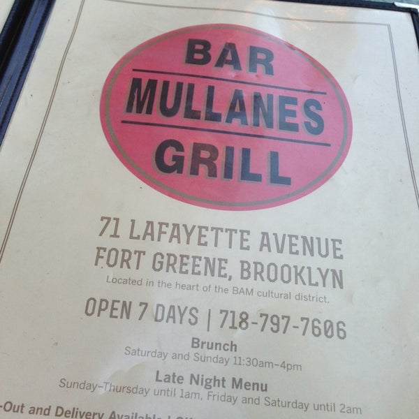 รูปภาพถ่ายที่ Mullane&#39;s โดย NYC Brunch Babes เมื่อ 6/29/2013