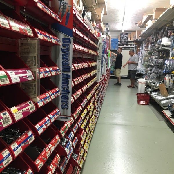 Gilbert's Pro Hardware - Saint Clair Shores - 21912 Harper Ave