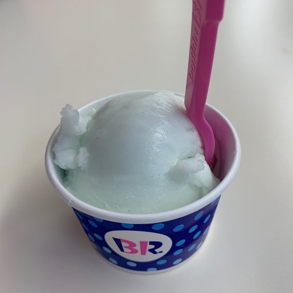 BaskinRobbins Ice Cream Parlor in Downtown Menlo Park