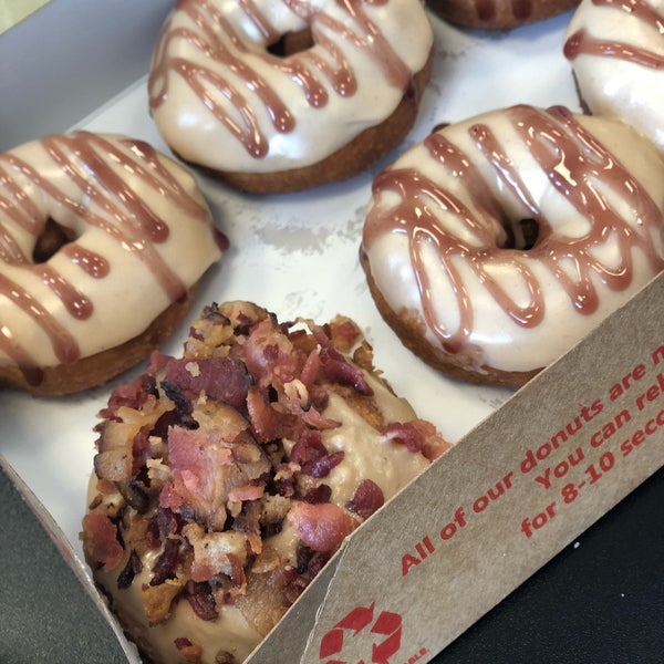 2/19/2018にLara Z.がDuck Donutsで撮った写真