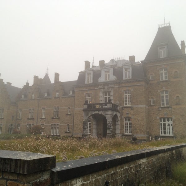 รูปภาพถ่ายที่ Château de la Poste โดย Dries D. เมื่อ 10/19/2015