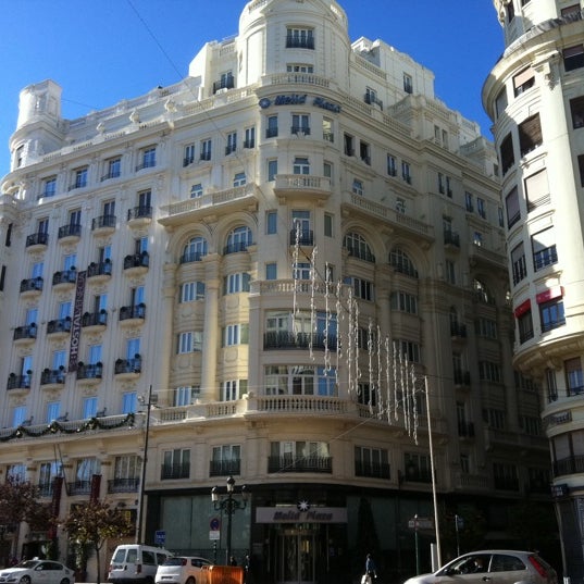 Das Foto wurde bei Melia Plaza Hotel Valencia von Eduard T. am 1/6/2013 aufgenommen