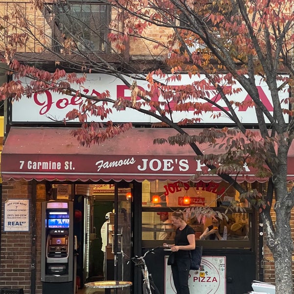Photo taken at Joe&#39;s Pizza by Dana on 11/3/2022