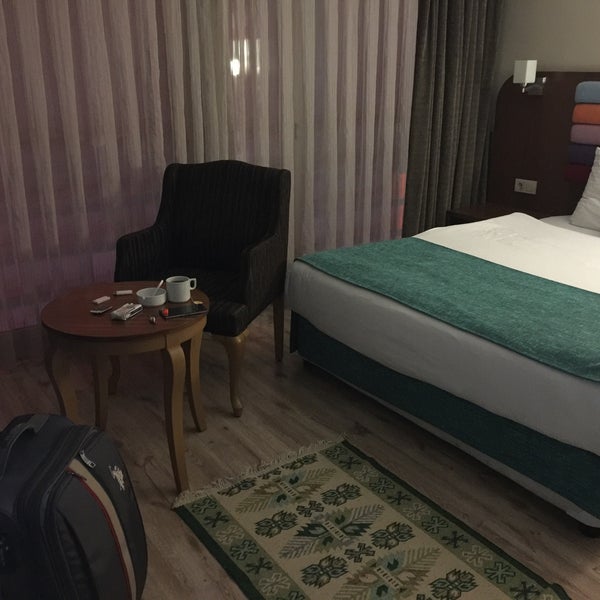 รูปภาพถ่ายที่ Hanem Hotel โดย İbrahim B. เมื่อ 12/6/2016