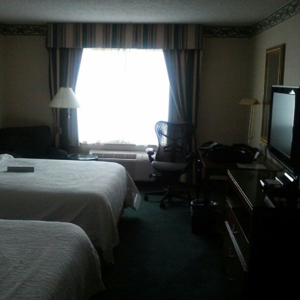 Photo taken at Hilton Garden Inn by Charlson H. on 9/21/2012