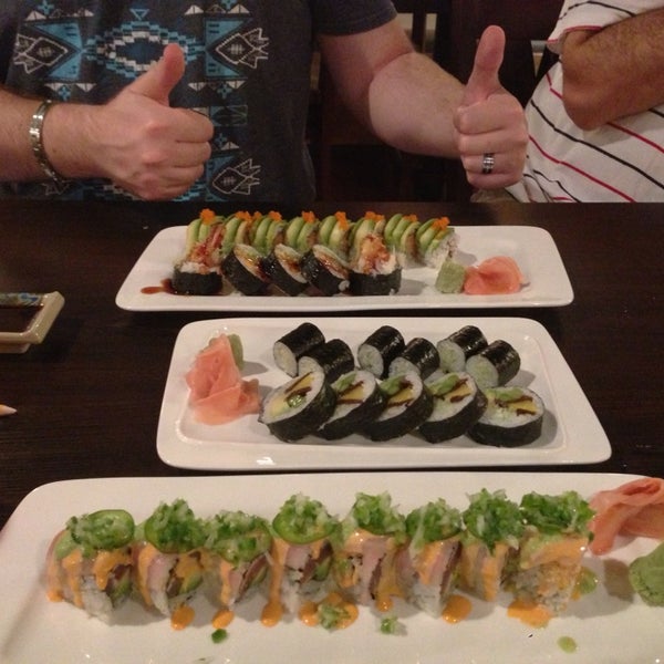 Снимок сделан в Sushi Bar пользователем Patrick L. 9/1/2013