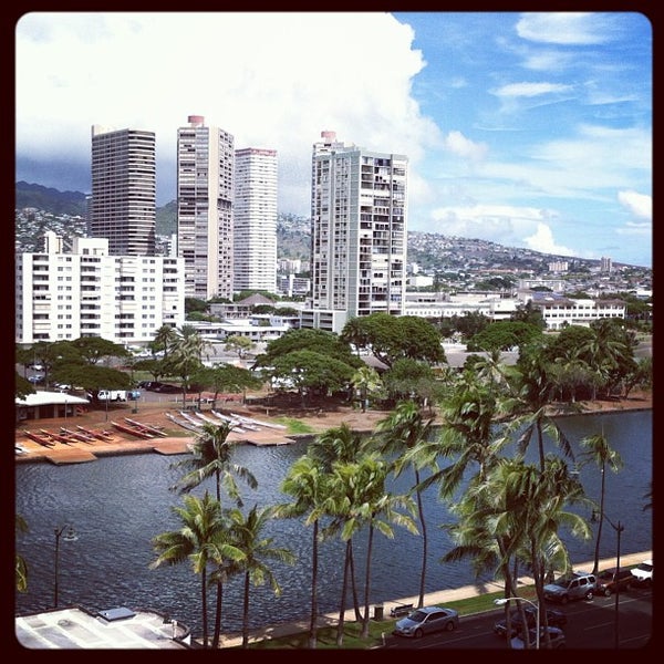 Photo taken at Royal Garden at Waikiki Hotel by Nina M. on 9/25/2013