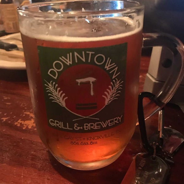 Das Foto wurde bei Downtown Grill &amp; Brewery von Ratchet am 1/6/2019 aufgenommen