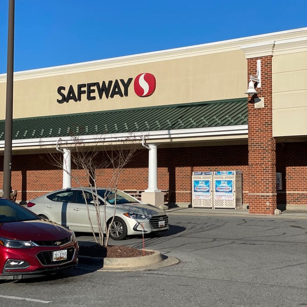 Photos at Safeway Grocery Store in La Plata