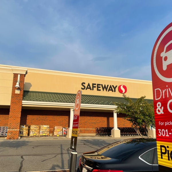 Photos at Safeway Grocery Store in La Plata