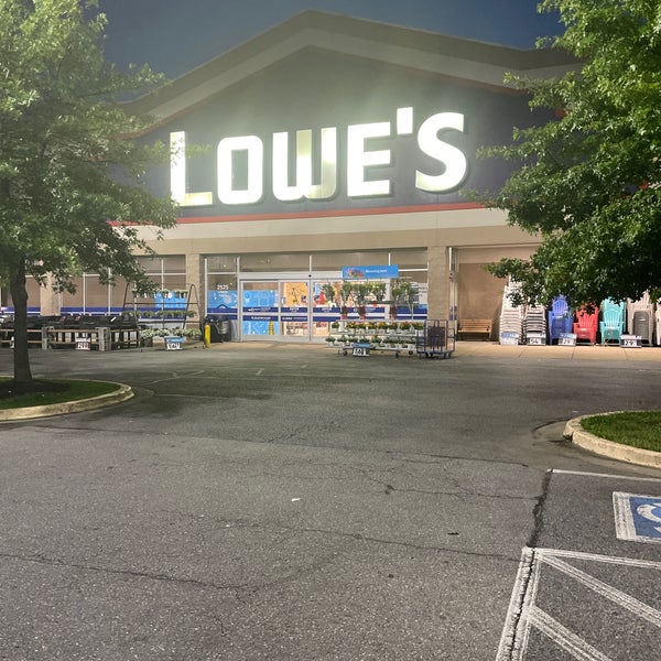 Lowe's Rudoplph Lowe's - Waldorf, MD