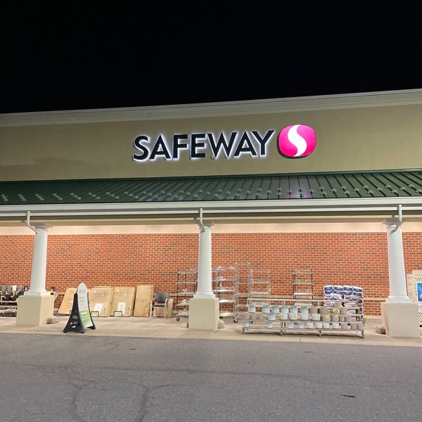 Photos at Safeway Grocery Store in La Plata