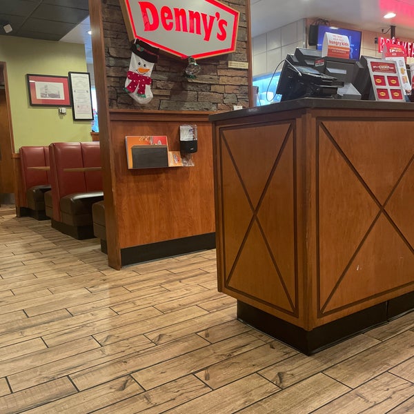 Denny's Restaurant near Lloyd Center - Picture of Denny's