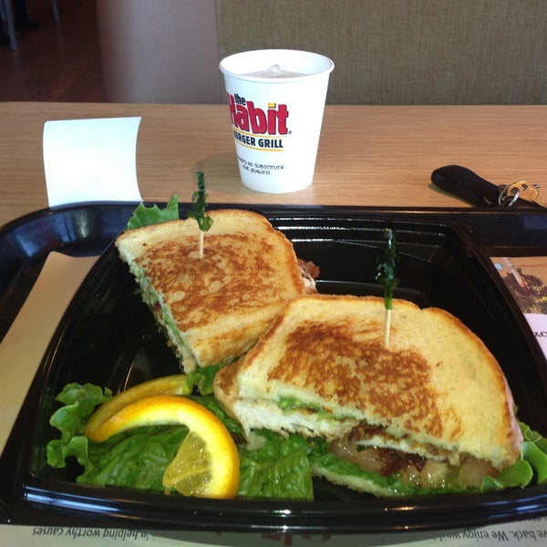 Fotos En The Habit Burger Grill Mission Valley East 36 Tips