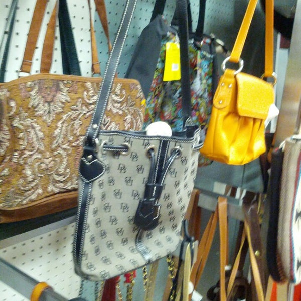 Dee lux (Now Closed) Clothing Store in Costa Mesa