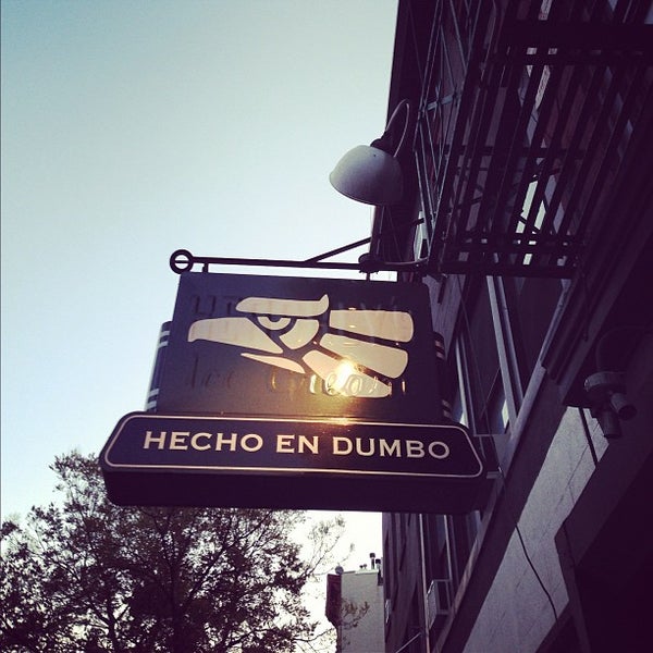 Photo taken at Hecho en Dumbo by Andy S. on 11/25/2012