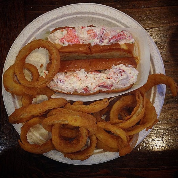 10/30/2014 tarihinde Andy S.ziyaretçi tarafından The Lobster Stop'de çekilen fotoğraf