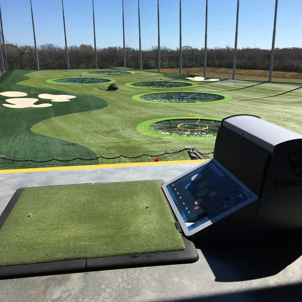 2/18/2016 tarihinde Paula B.ziyaretçi tarafından Topgolf'de çekilen fotoğraf