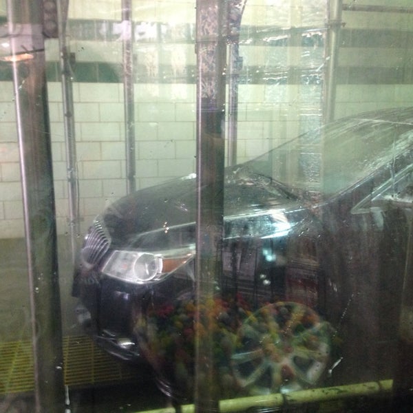 WaterPark Car Wash Davenport, IA