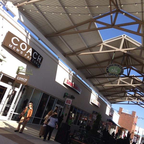 philadelphia premium outlets coach