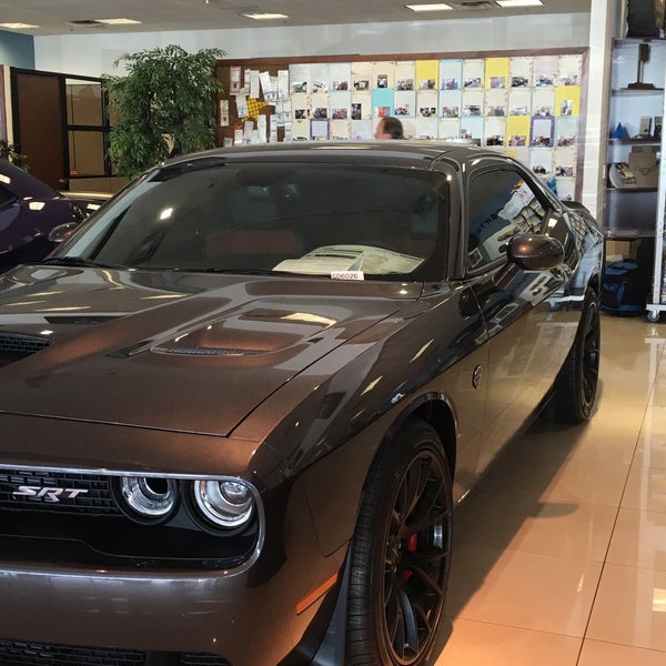 Tempe Chrysler Jeep Dodge Car Dealership in Tempe