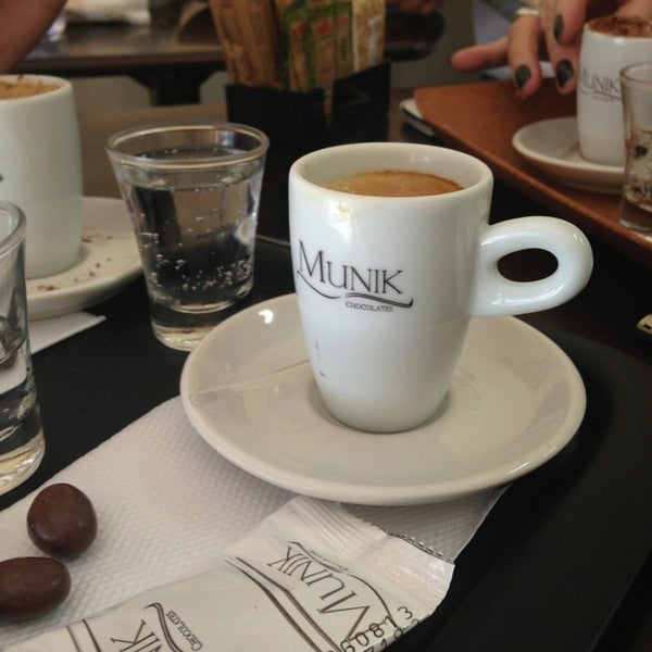 Photo prise au Munik Chocolates par Carlos N. le6/20/2013