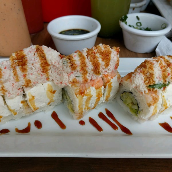 Снимок сделан в The Sushi &amp; Salads, Co. пользователем Karen V. 8/25/2016