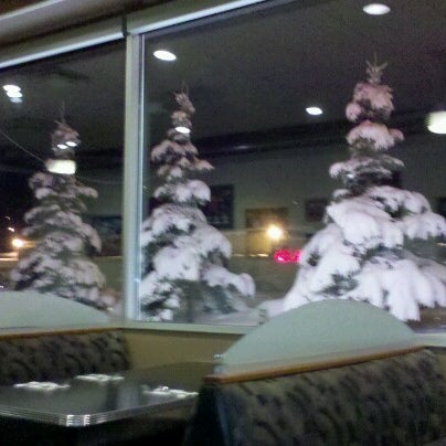 รูปภาพถ่ายที่ City Diner โดย John H. เมื่อ 12/13/2012