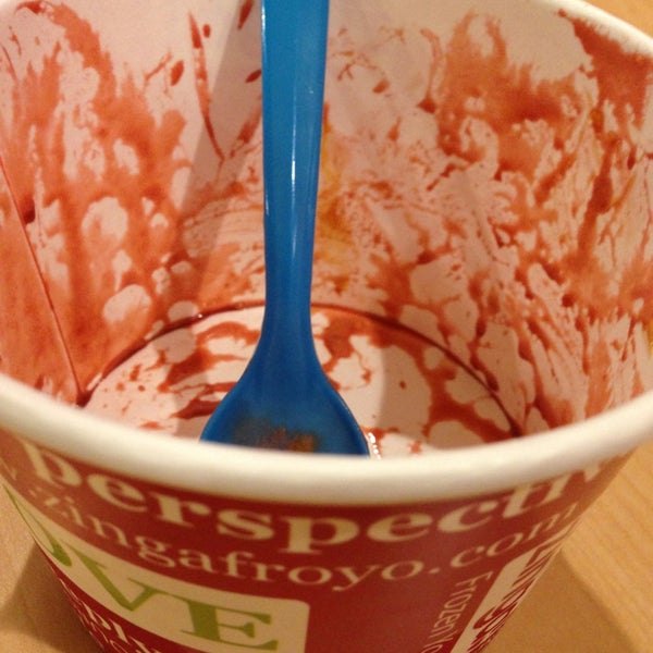 1/11/2013에 Paul H.님이 Zinga! Frozen Yogurt Saugus에서 찍은 사진