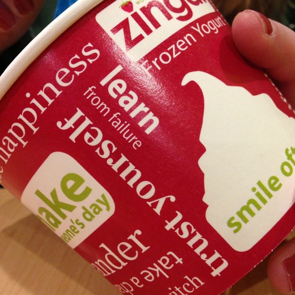 Photo taken at Zinga! Frozen Yogurt Saugus by Paul H. on 1/6/2013