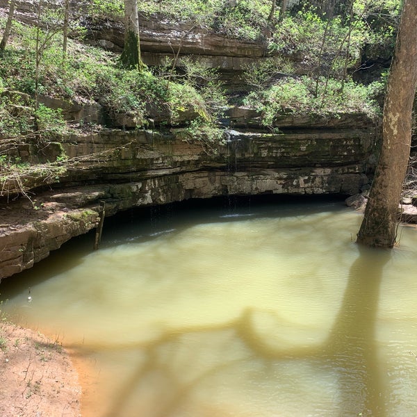 Mammoth Cave Visitor Center Tourist Information and Service