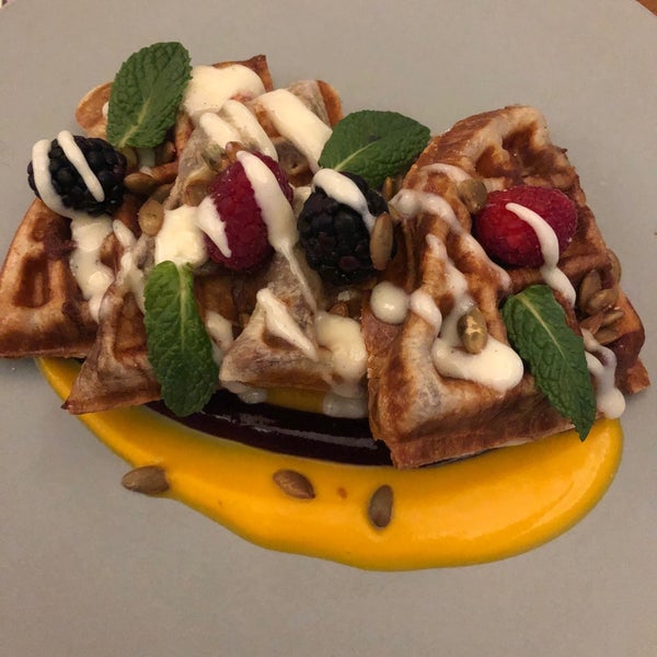 Can I eat these waffles everyday for breakfast please? 🧇🍓🍁🍂