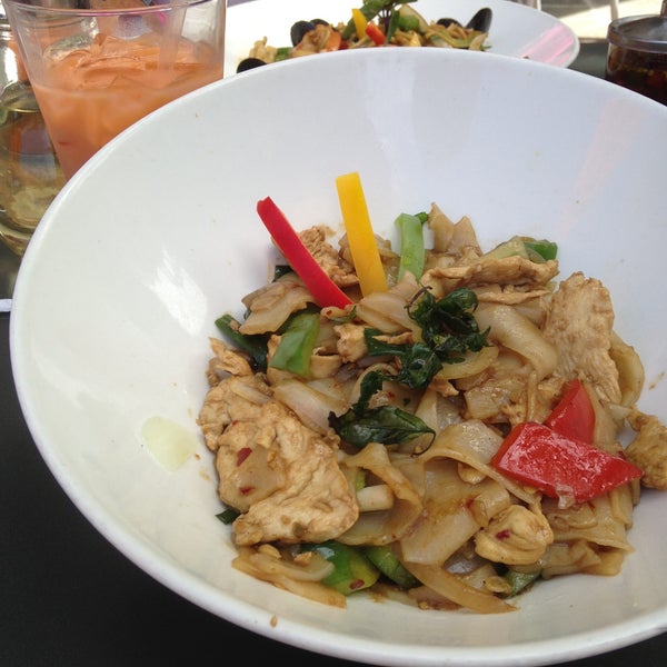 Photo taken at Bangkok Joe&#39;s Thai Restaurant &amp; Dumpling Bar by Jason L. on 5/4/2013