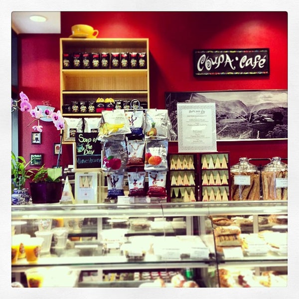 รูปภาพถ่ายที่ Coupa Café at Y2E2 โดย Abylkassym Z. เมื่อ 1/7/2013