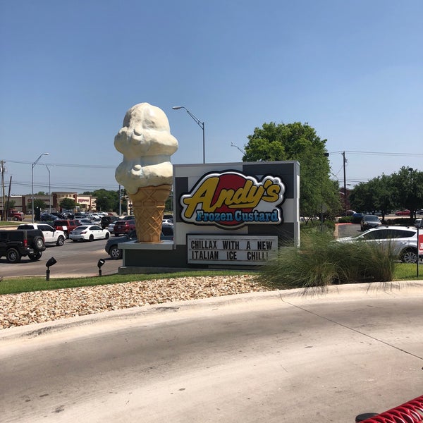 Photo taken at Andy&#39;s Frozen Custard by Rob B. on 6/1/2018