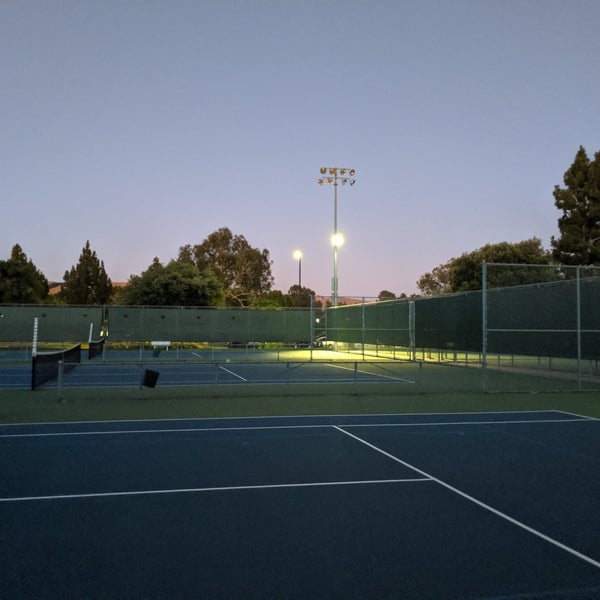 Fremont Tennis Center - Tennis Court in Fremont