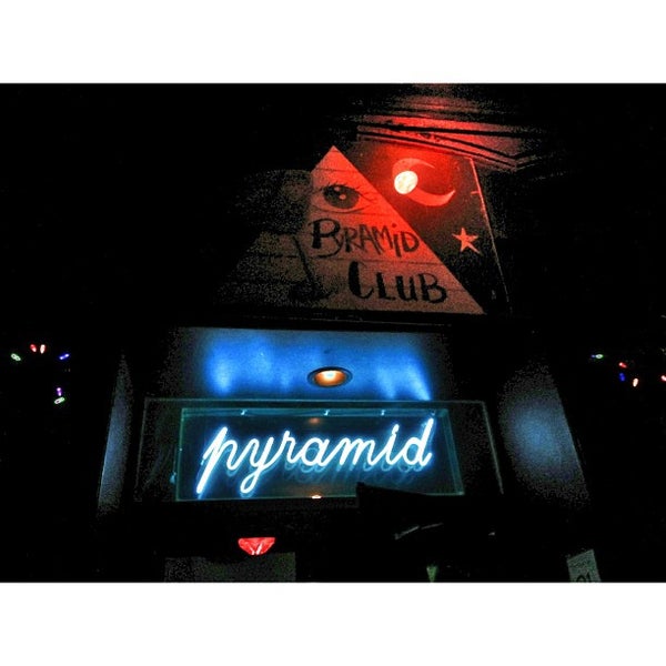 6/24/2013にRobert S.がPyramid Clubで撮った写真