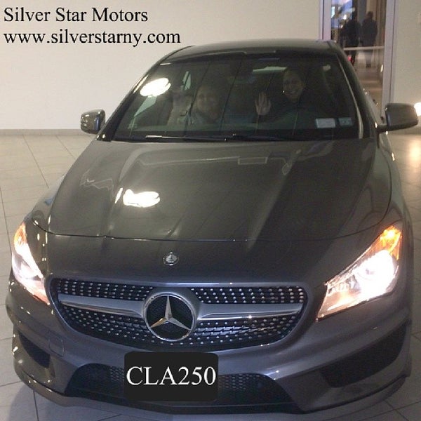 Das Foto wurde bei Silver Star Motors, Authorized Mercedes-Benz Dealer von Silver Star M. am 1/16/2014 aufgenommen