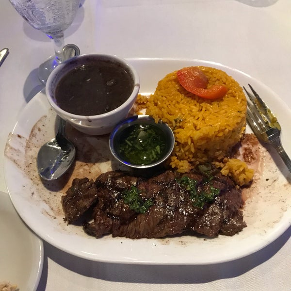 10/21/2017 tarihinde Jason L.ziyaretçi tarafından Sazon Cuban Cuisine'de çekilen fotoğraf