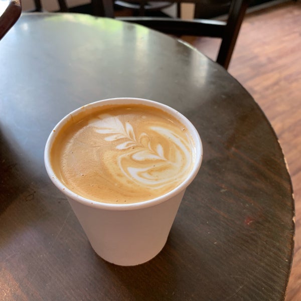 7/14/2019 tarihinde Jason L.ziyaretçi tarafından R&amp;R Coffee'de çekilen fotoğraf
