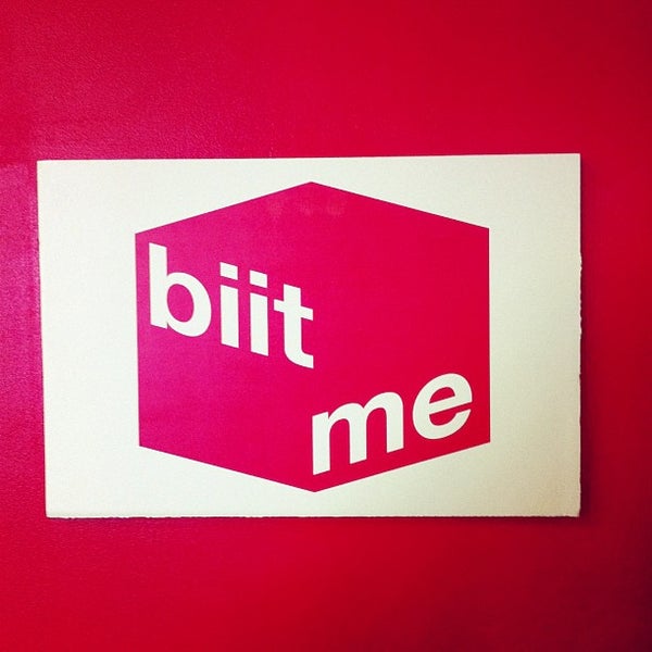 รูปภาพถ่ายที่ Biit Me Record Store / Oü Biitmii โดย Madis N. เมื่อ 1/22/2013