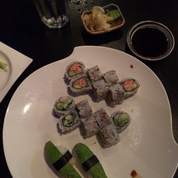 12/1/2014에 Vlad P.님이 KU Sushi &amp; Japanese Cuisine에서 찍은 사진