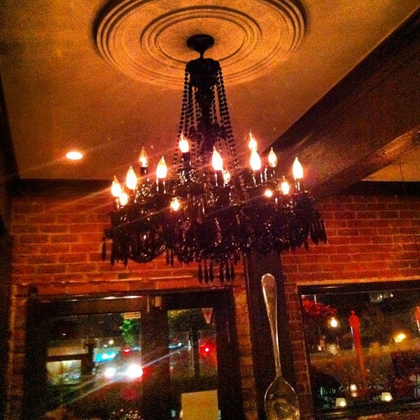 Das Foto wurde bei Carmine’s Italian Restaurant &amp; Bar von Pablo A. am 11/4/2012 aufgenommen