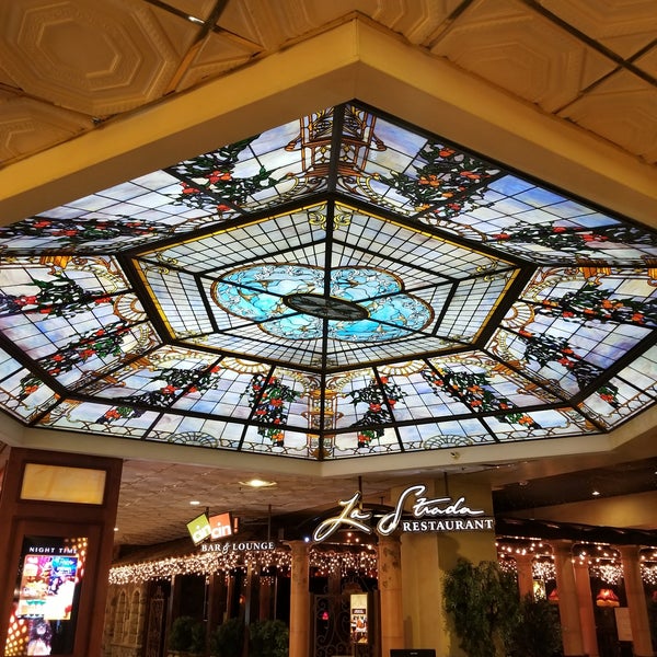 10/4/2017 tarihinde Vin R.ziyaretçi tarafından Eldorado Resort Casino'de çekilen fotoğraf