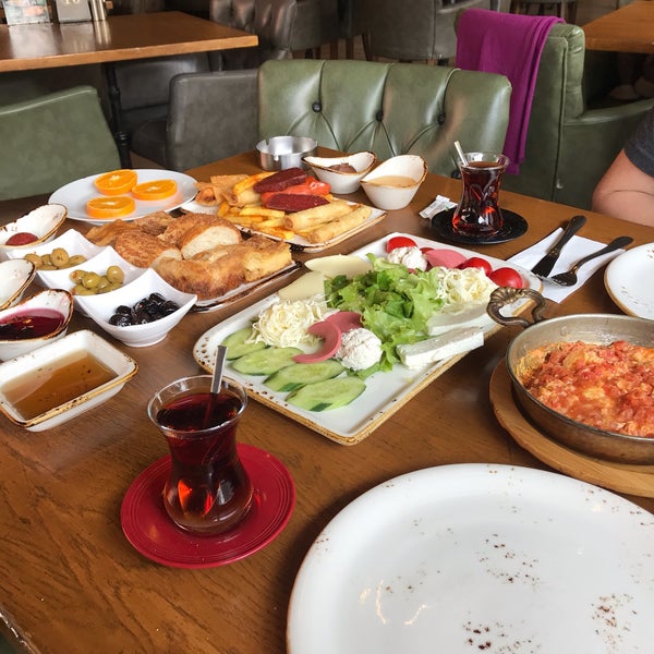 Photo taken at Jardin Chef by Beyza Ü. on 5/19/2019