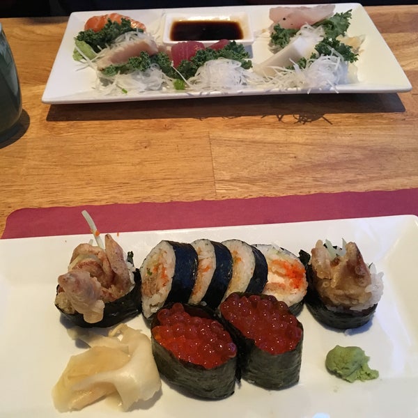 8/27/2017 tarihinde Kay C.ziyaretçi tarafından Sushi King'de çekilen fotoğraf