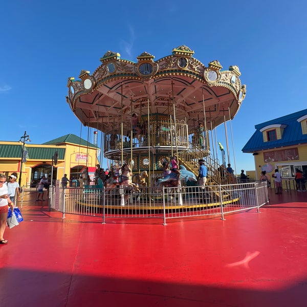 Photo taken at Galveston Island Historic Pleasure Pier by RC on 7/9/2022