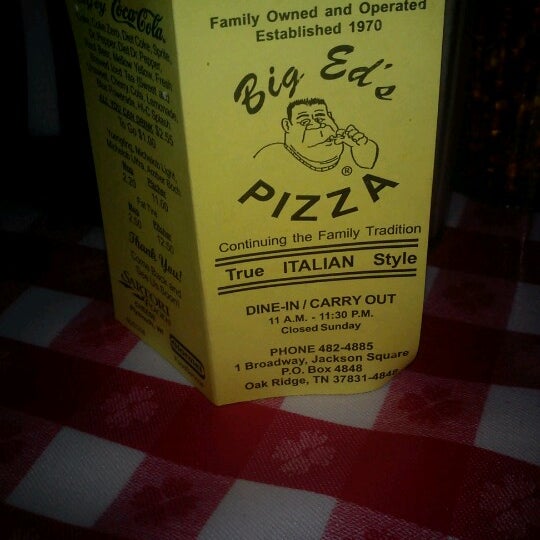 รูปภาพถ่ายที่ Big Ed&#39;s Pizza โดย Eric B. เมื่อ 2/23/2013