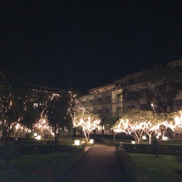 รูปภาพถ่ายที่ La Residence Hue Hotel &amp; Spa โดย Heena K. เมื่อ 12/20/2013